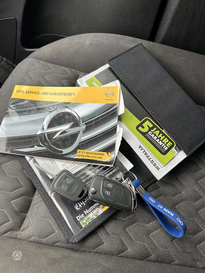 Opel Meriva 2013 — photo 12