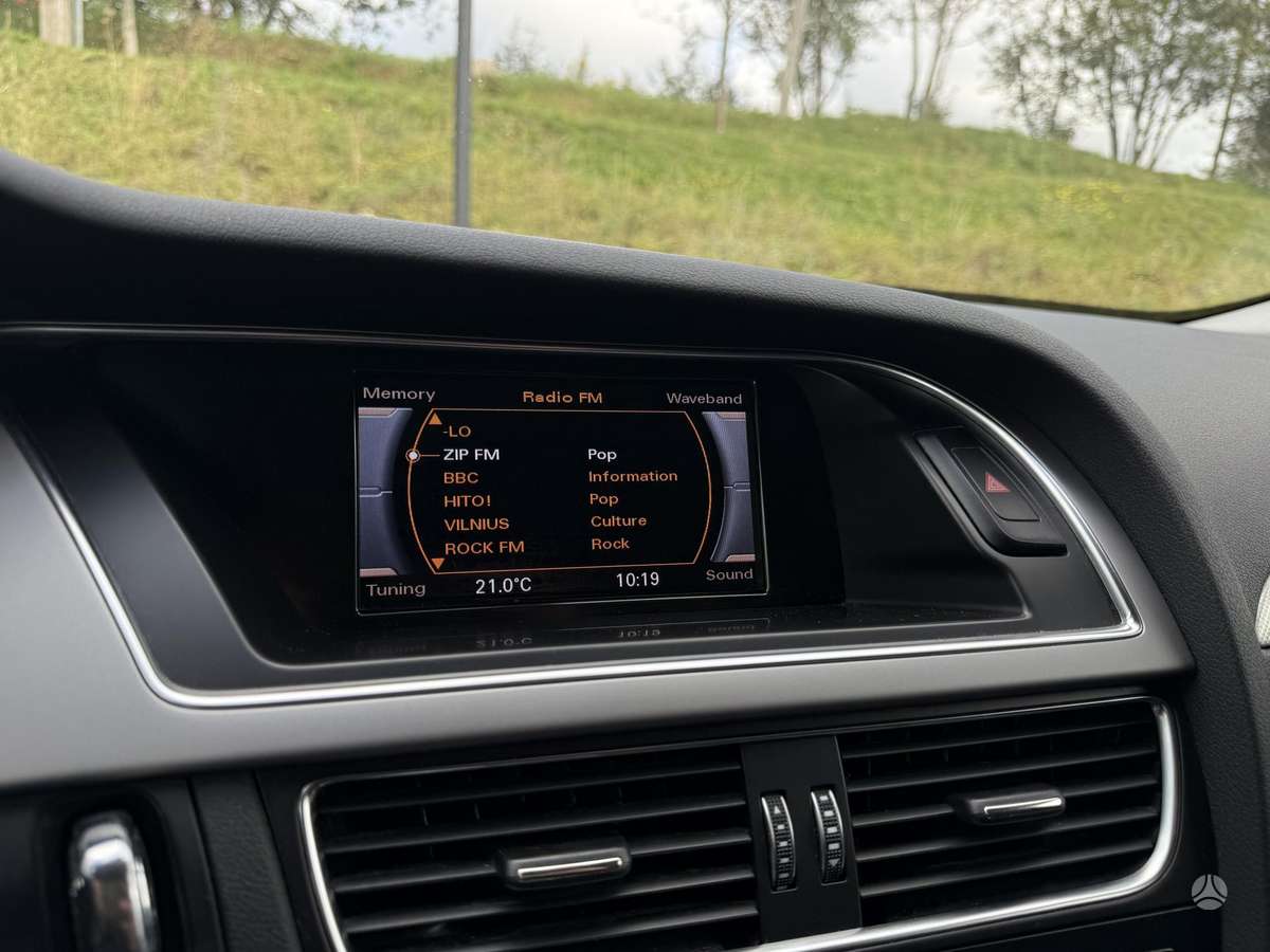 Audi A4 2012 — photo 12