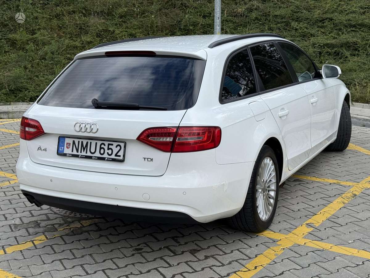 Audi A4 2012 — photo 6