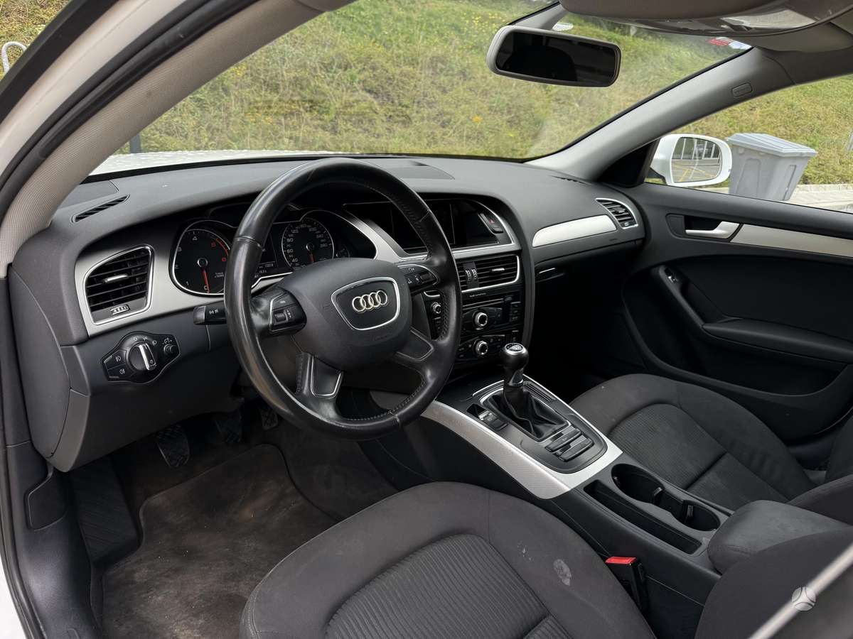 Audi A4 2012 — photo 7