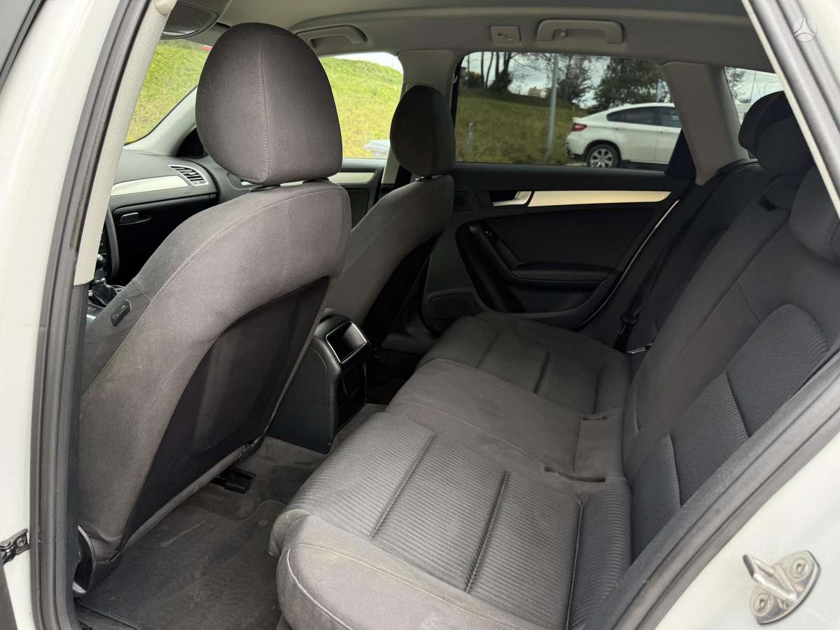 Audi A4 2012 — photo 9