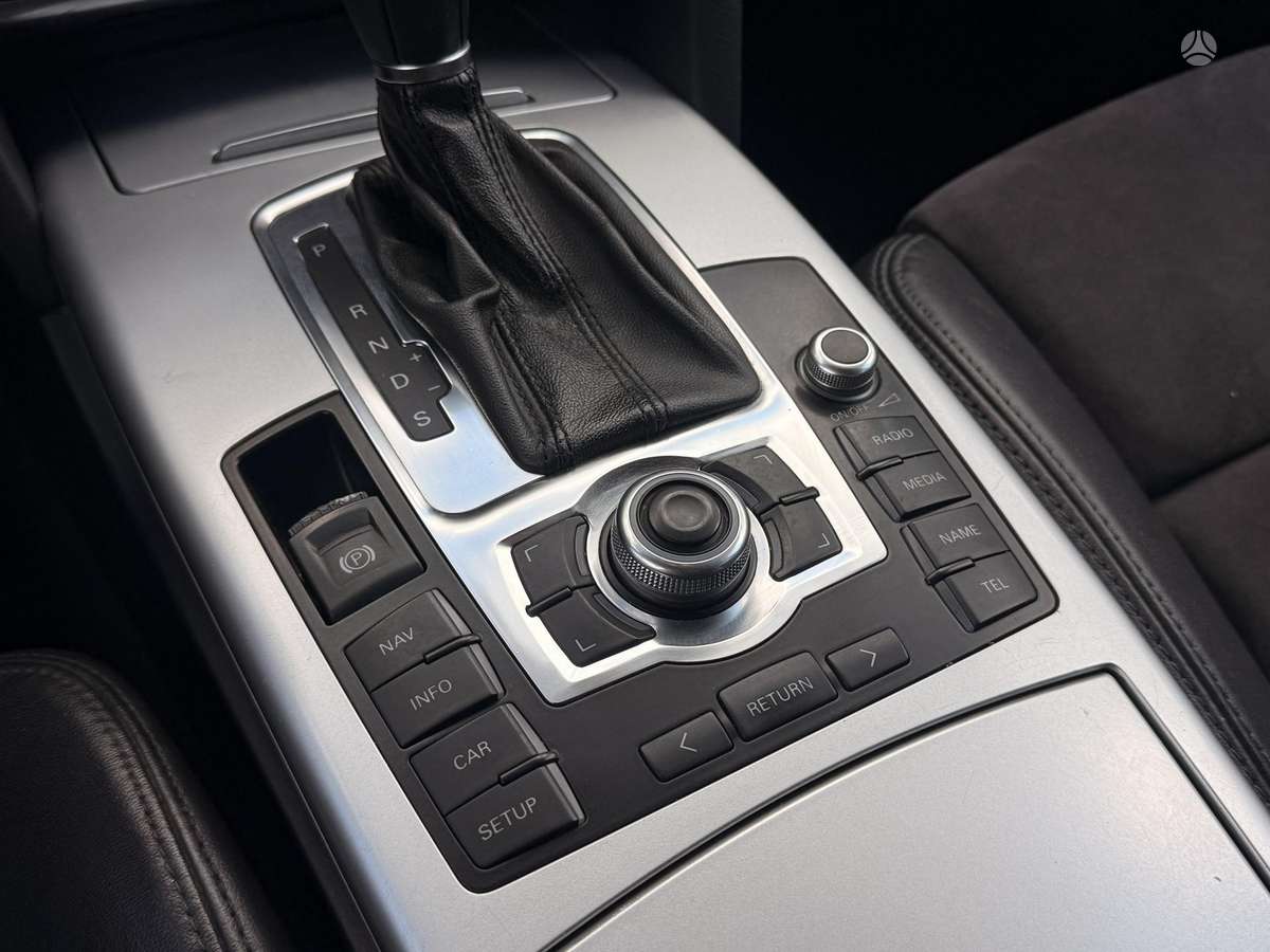 Audi A6 2009 — photo 25