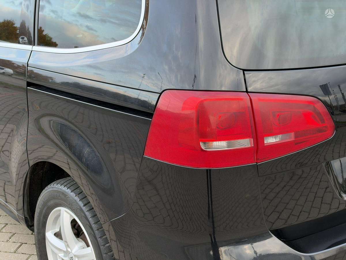 Volkswagen Sharan 2011 — photo 10