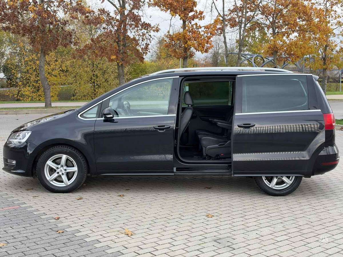 Volkswagen Sharan 2011 — photo 13