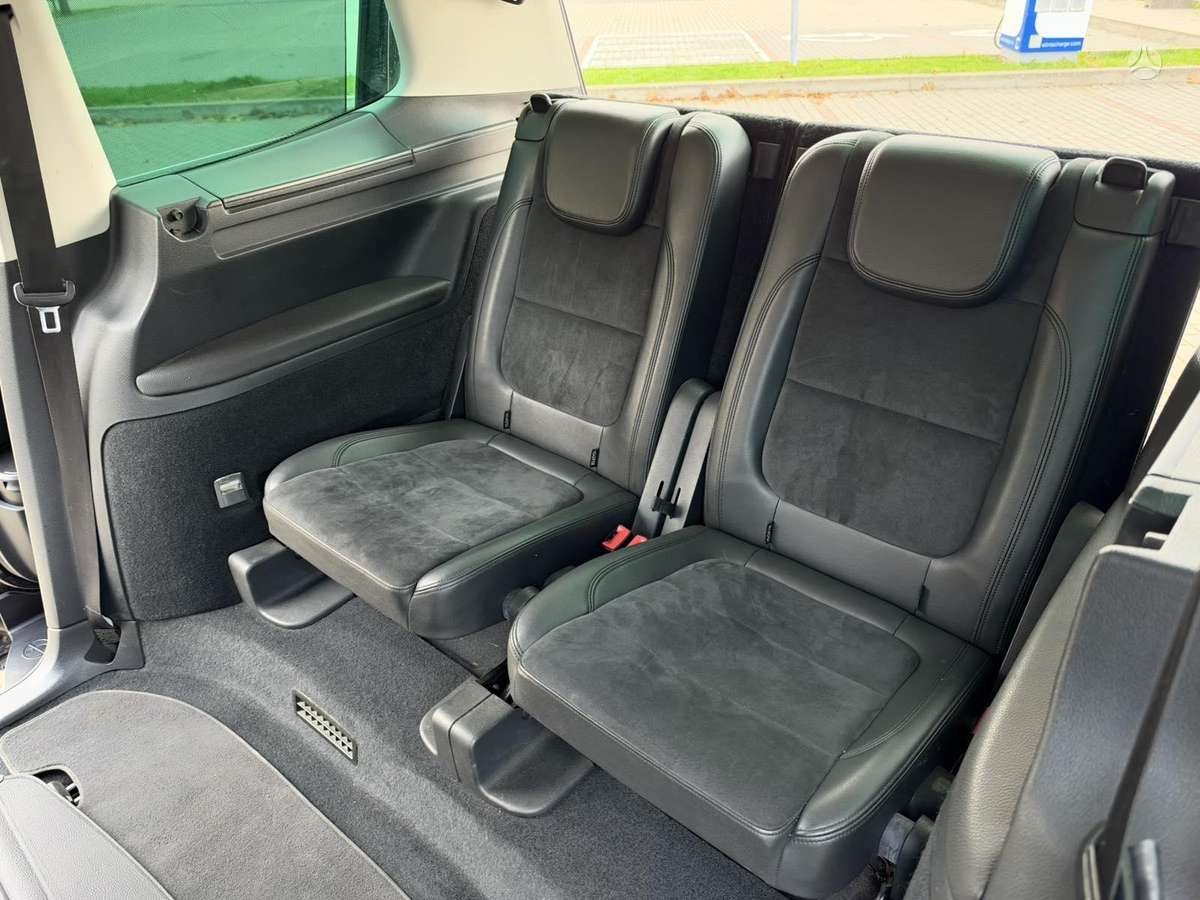 Volkswagen Sharan 2011 — photo 20