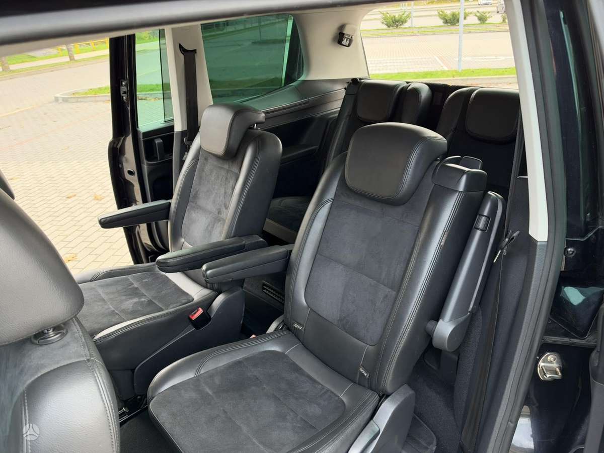 Volkswagen Sharan 2011 — photo 21