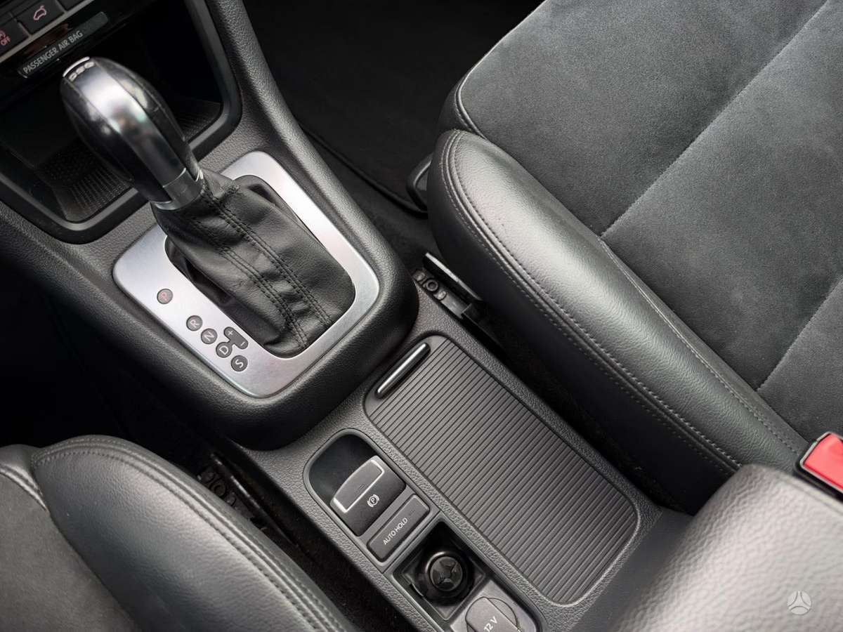 Volkswagen Sharan 2011 — photo 28