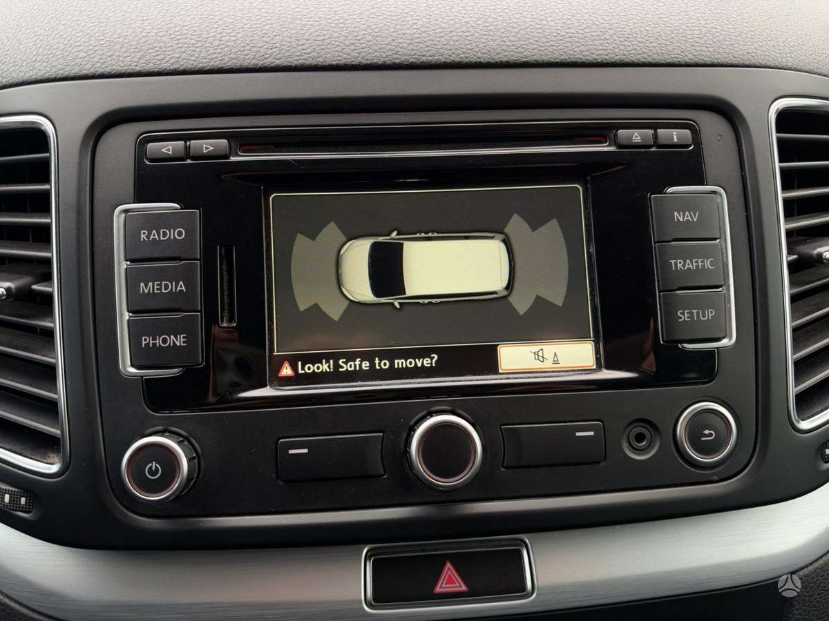 Volkswagen Sharan 2011 — photo 35