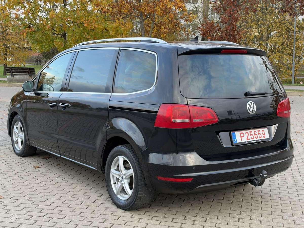 Volkswagen Sharan 2011 — engine 1968 cm³, 140 HP (103kW)