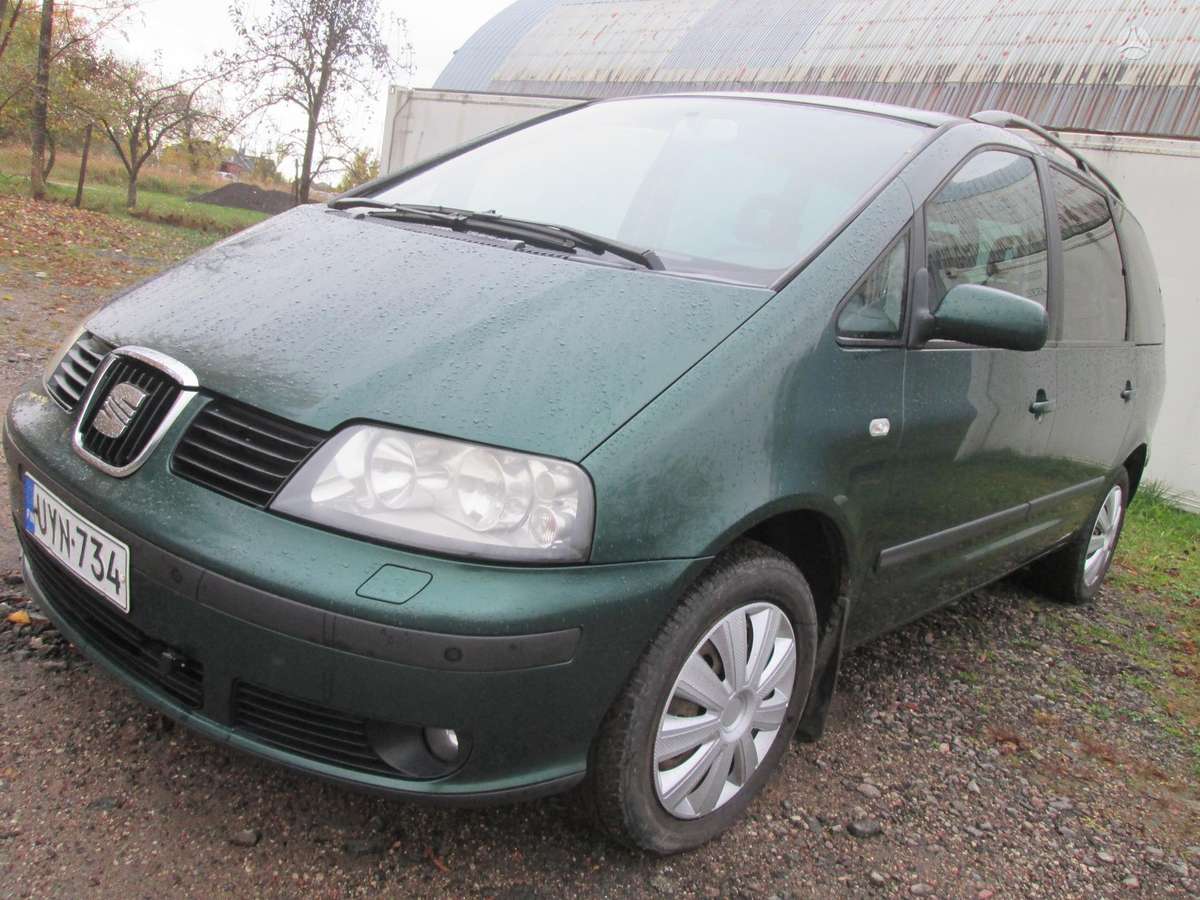 Seat Alhambra 2004 — салон