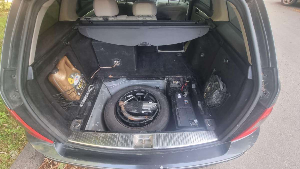 Mercedes-Benz C200 2008 — interior
