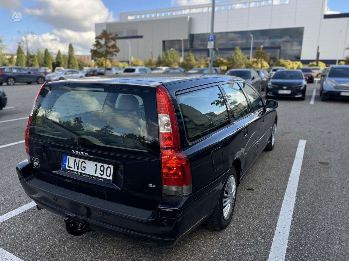Volvo V70 2005 — двигун 2500 cm³, 170 HP (125kW)