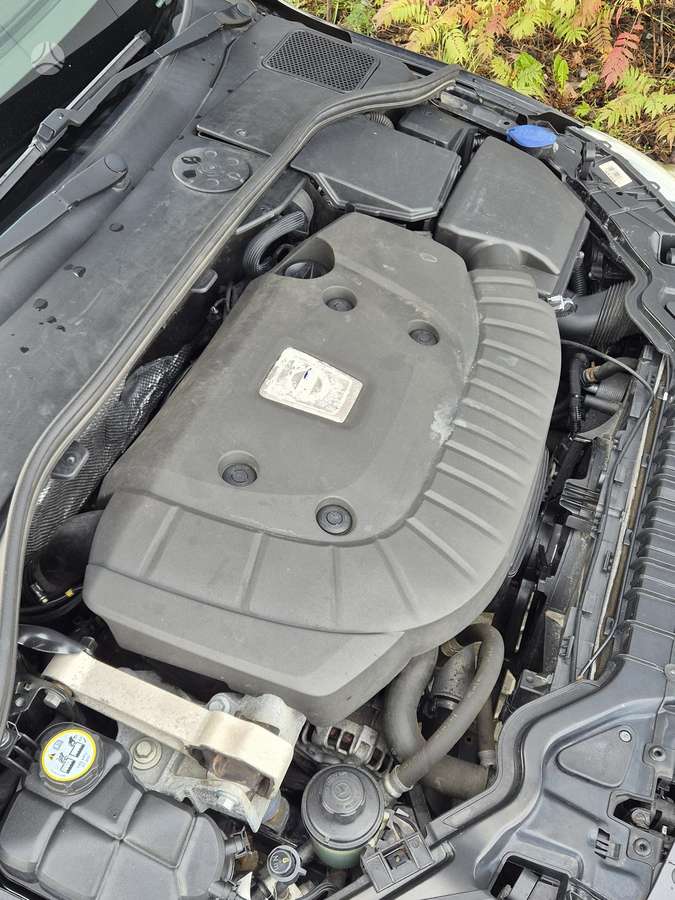 Volvo V60 2014 — photo 12