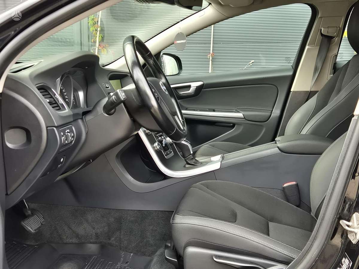 Volvo V60 2014 — photo 7
