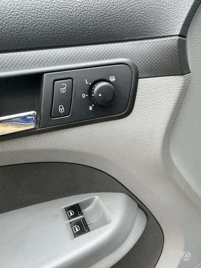 Volkswagen Caddy 2010 — photo 11