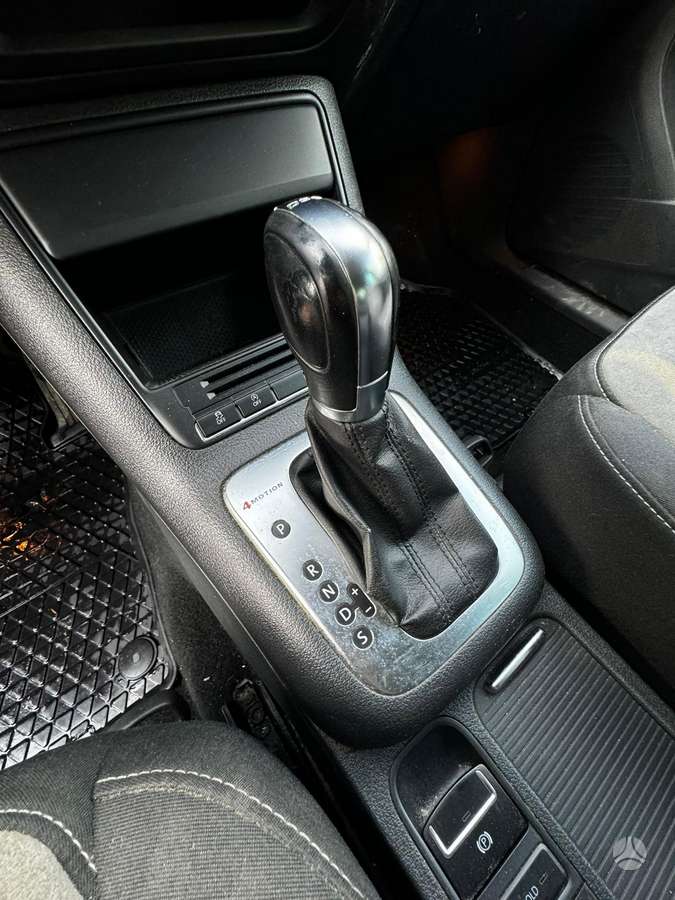 Volkswagen Tiguan 2012 — photo 9