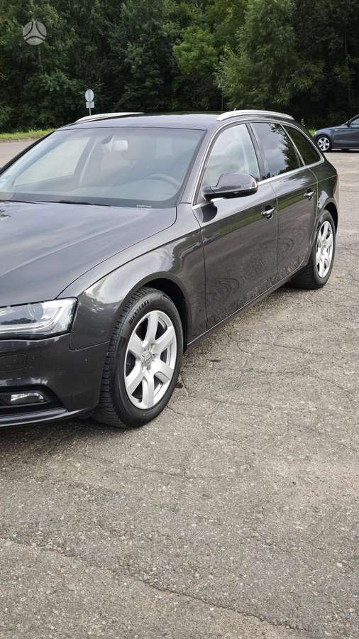 Audi A4 2013 — салон