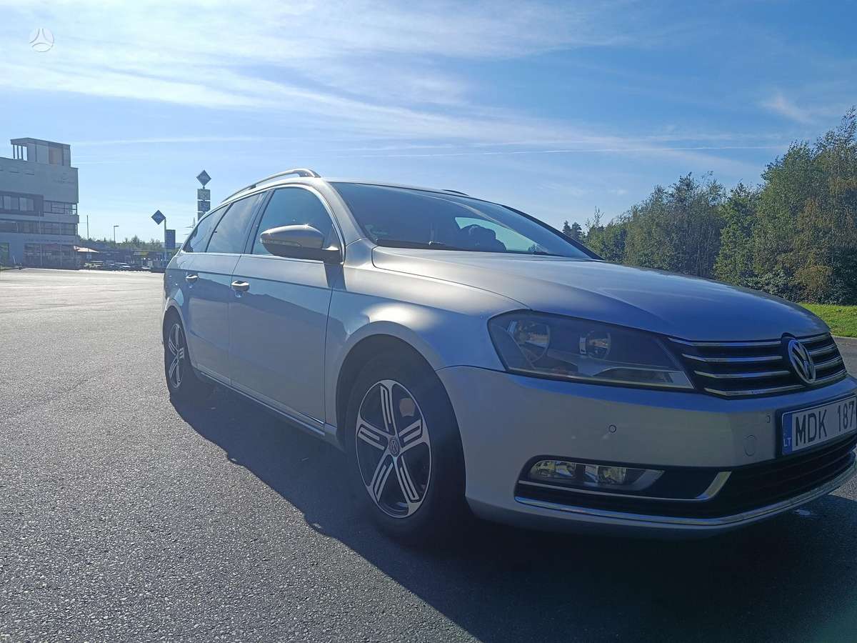 Volkswagen Passat 2012 — двигун 1968 cm³, 140 HP (103kW)