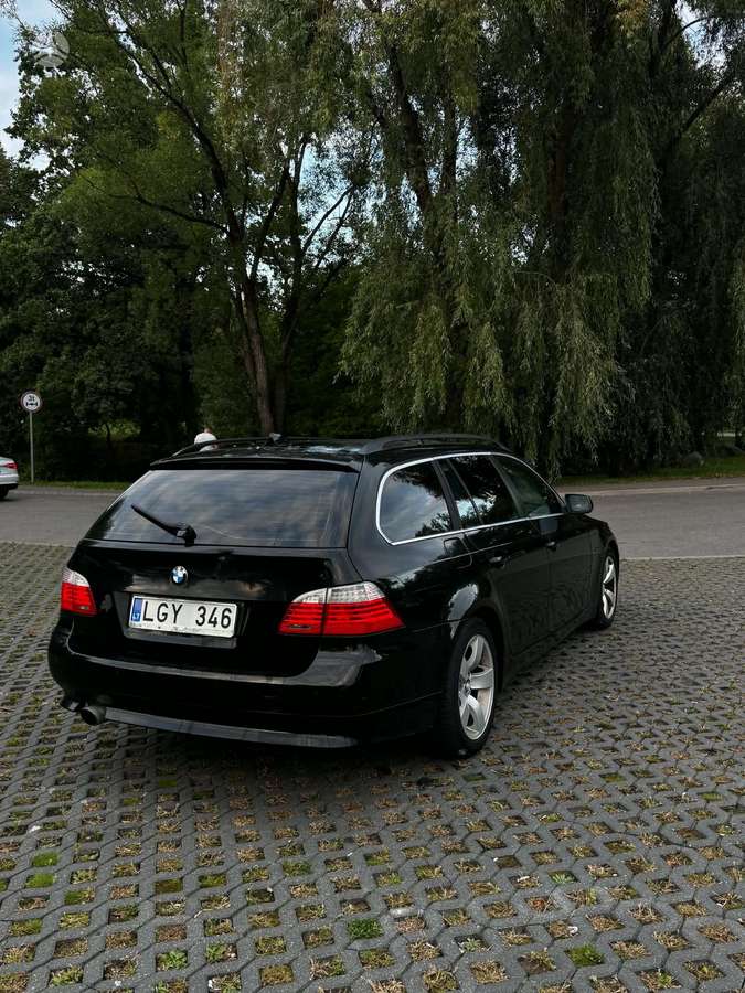 BMW 520 2009 — photo 12
