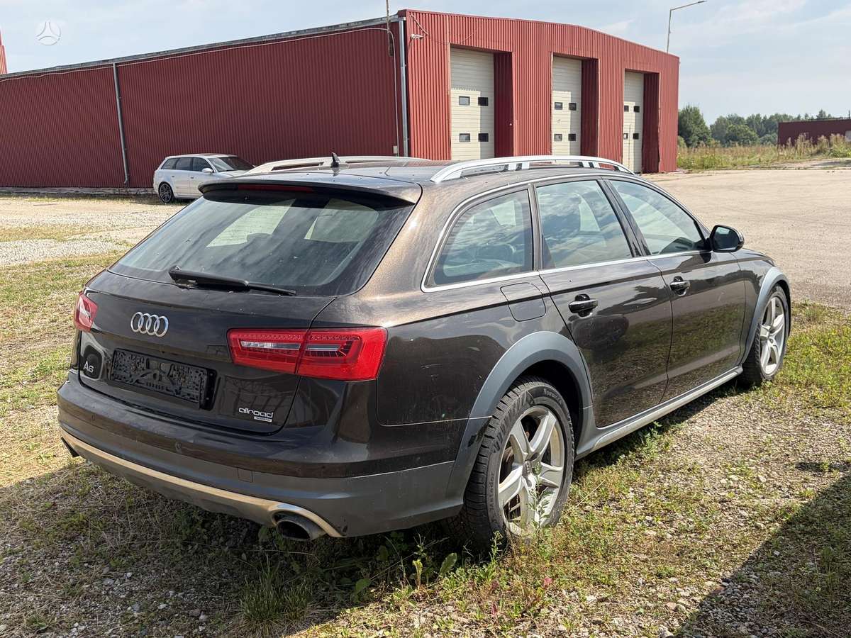 Audi A6 2014 — interior