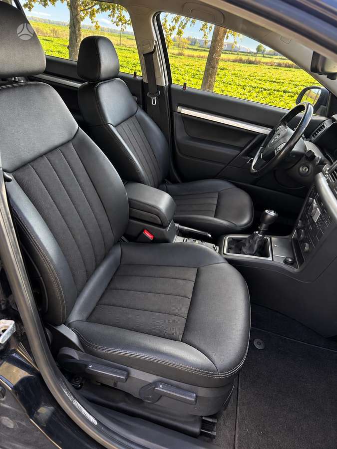 Opel Vectra 2009 — photo 12