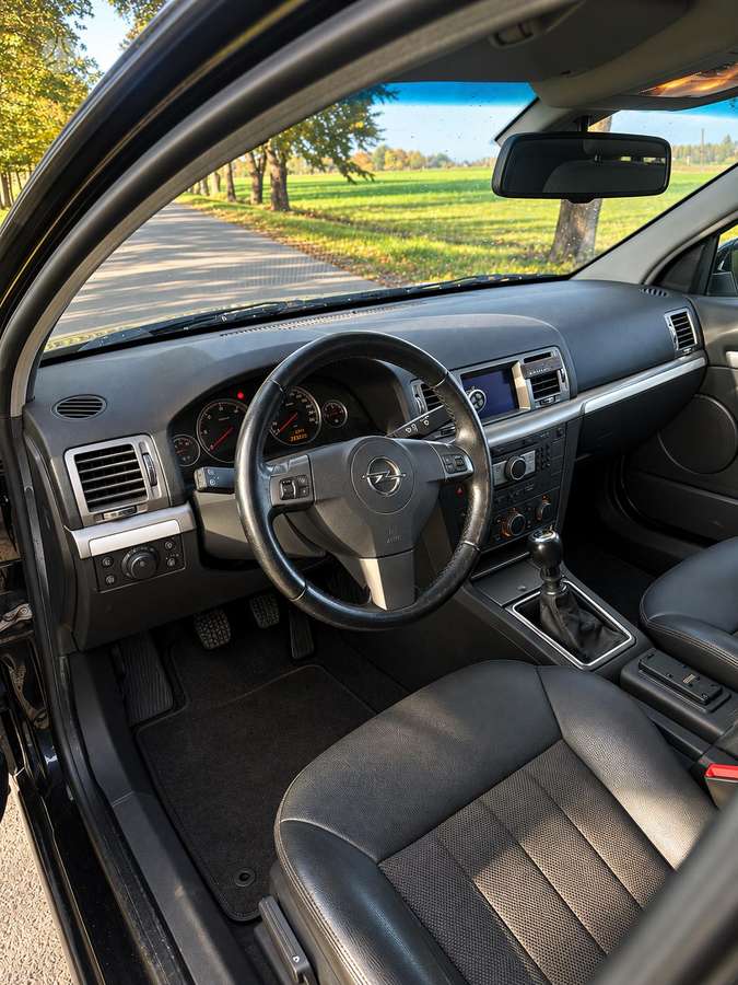 Opel Vectra 2009 — photo 8