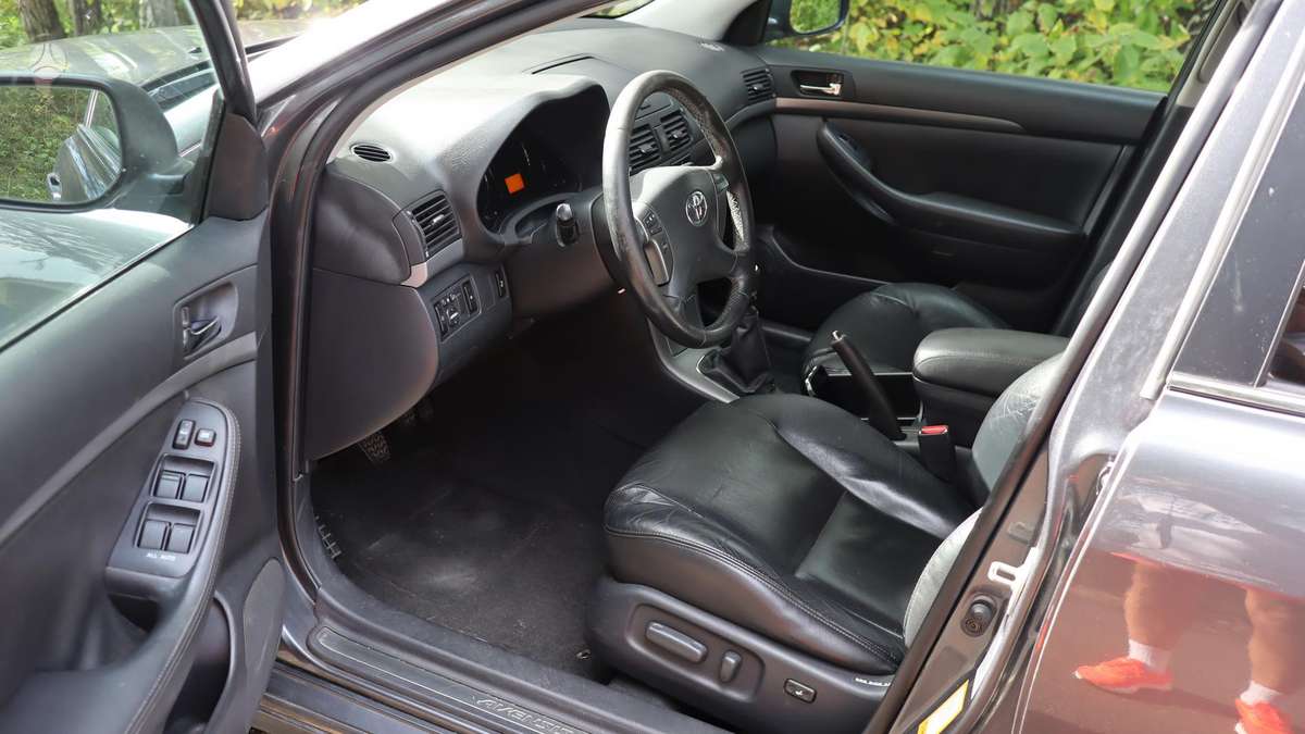 Toyota Avensis 2006 — photo 8