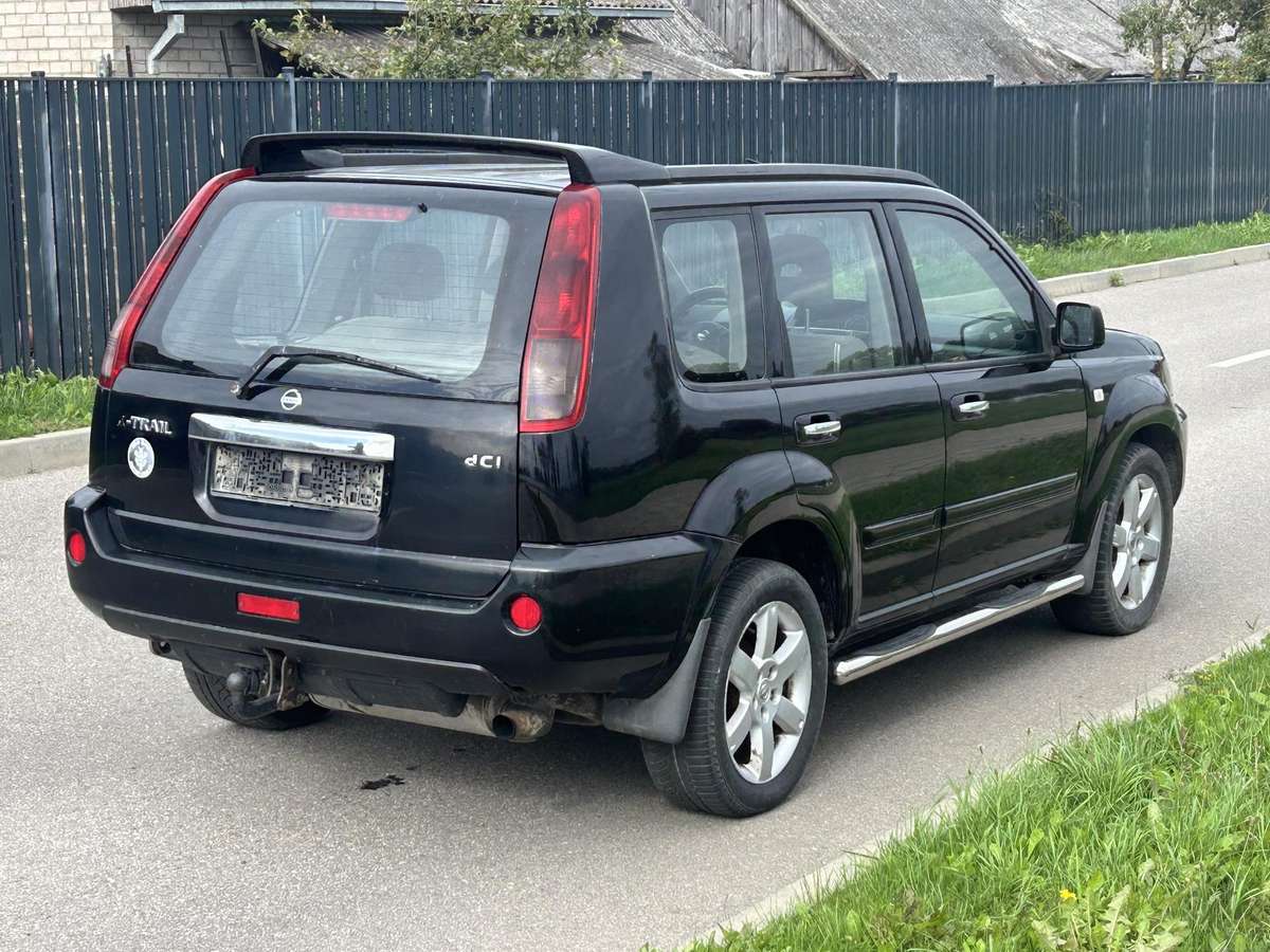 Nissan X-Trail 2005 — interior