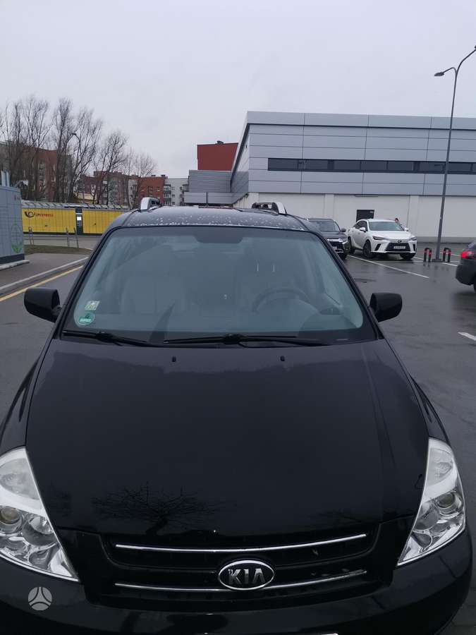 Kia Carnival 2007 — rear view