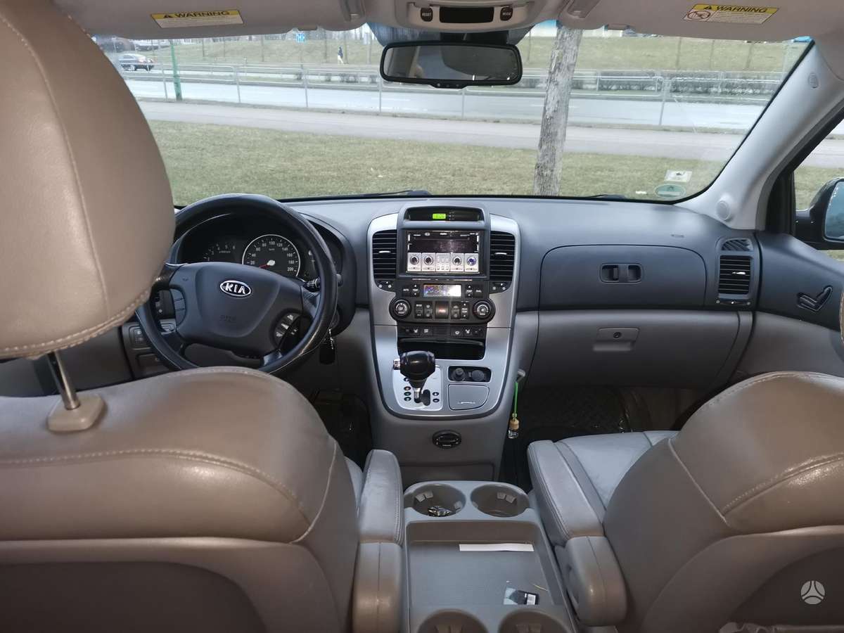 Kia Carnival 2007 — interior
