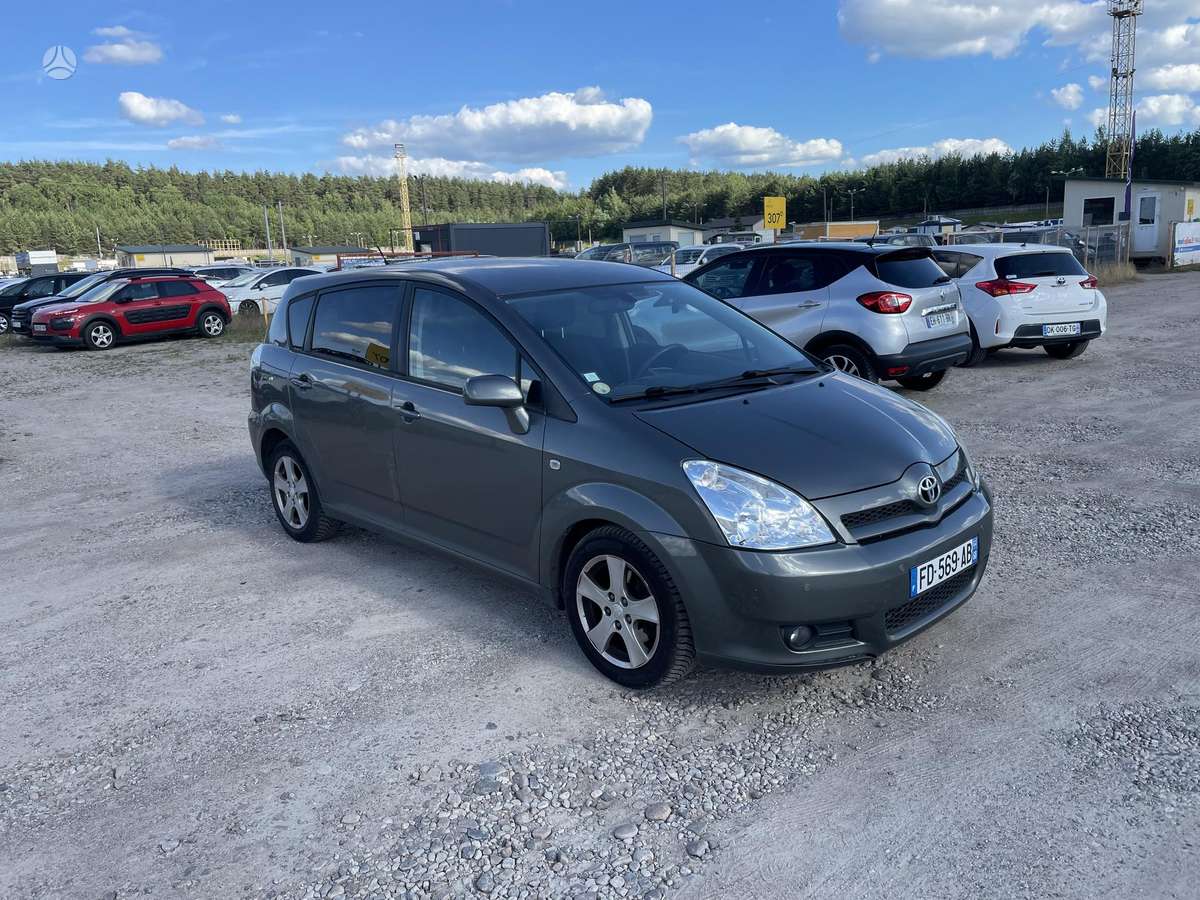 Toyota Corolla 2006 — салон