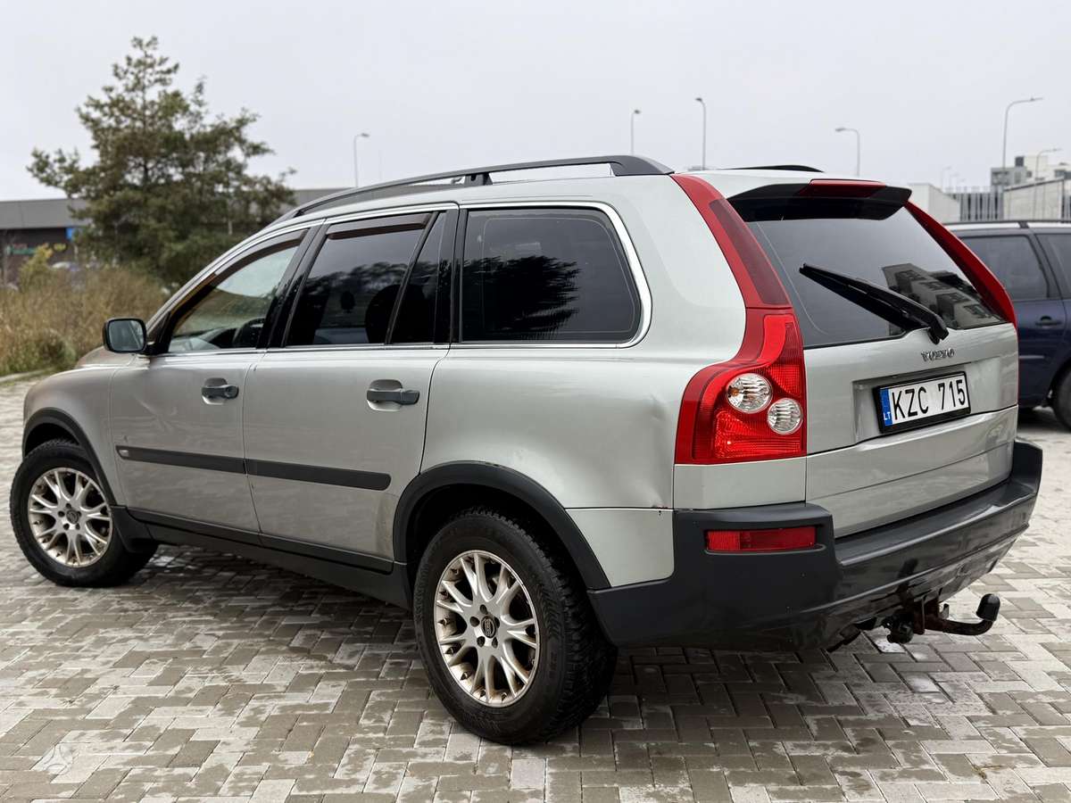 Volvo XC90 2004 — салон