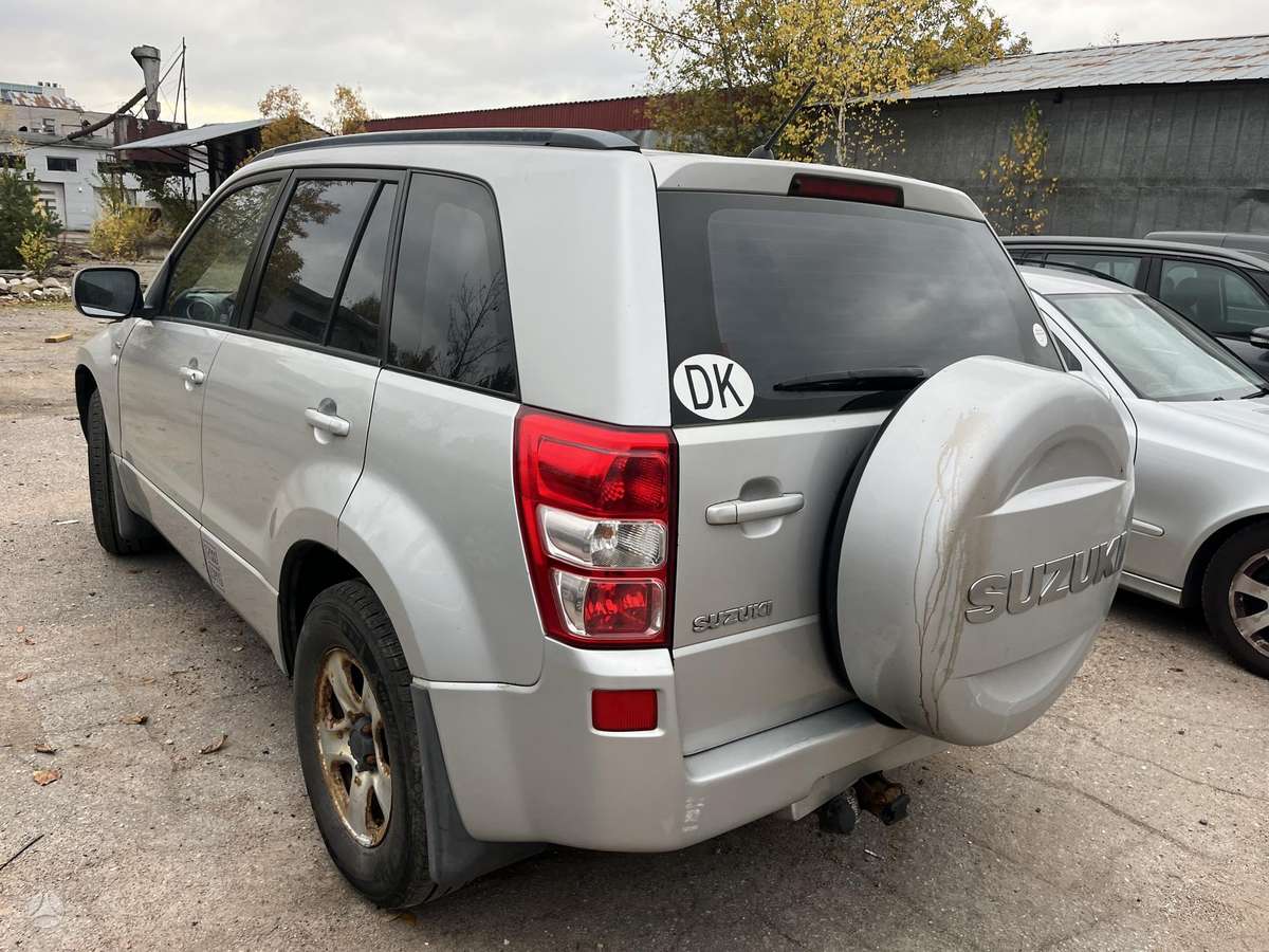 Suzuki Vitara 2006 — engine 1900 cm³, 129 HP (95kW)