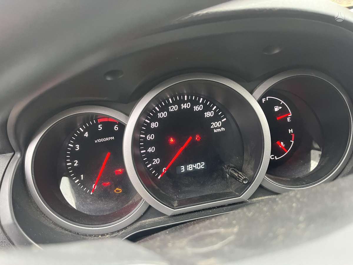 Suzuki Vitara 2006 — photo 8