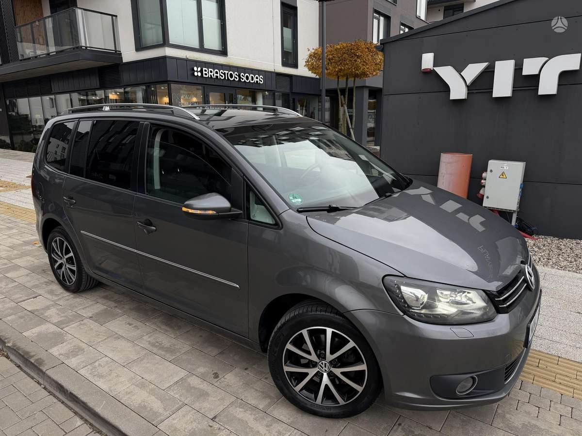 Volkswagen Touran 2012 — photo 15