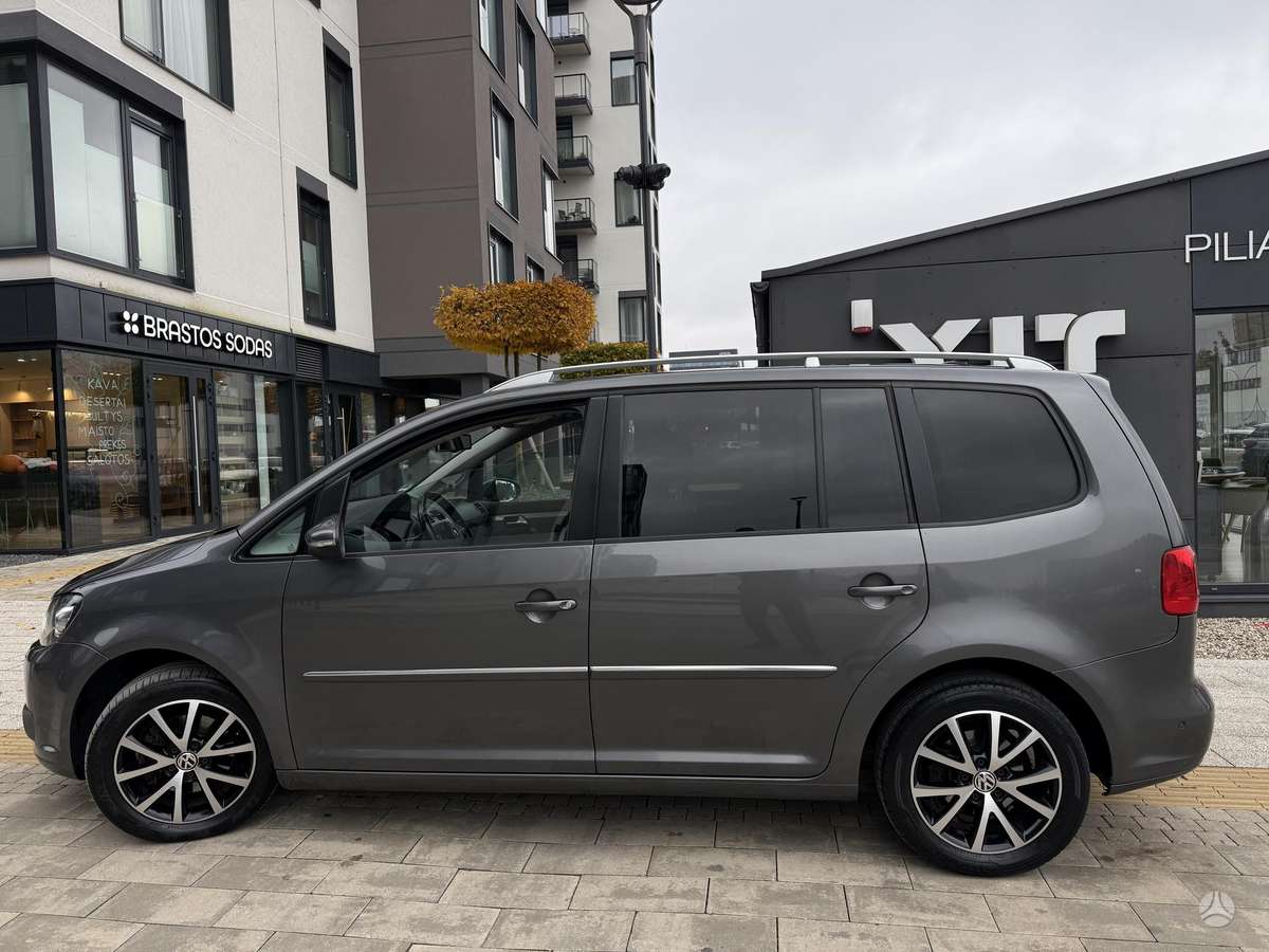 Volkswagen Touran 2012 — photo 6