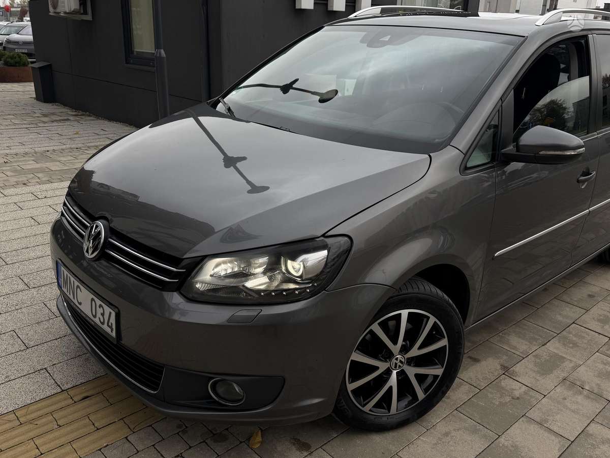 Volkswagen Touran 2012 — photo 8