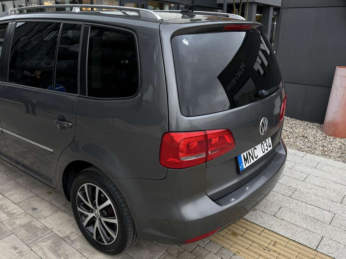 Volkswagen Touran 2012 — photo 9