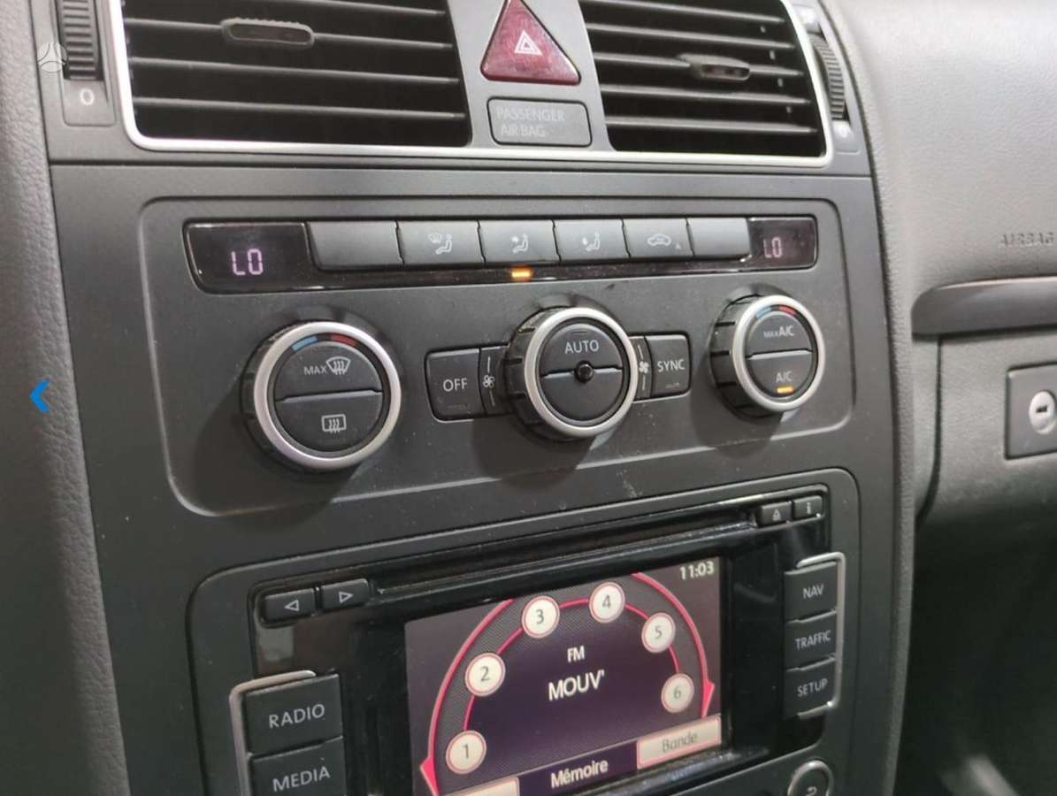 Volkswagen Touran 2014 — photo 13
