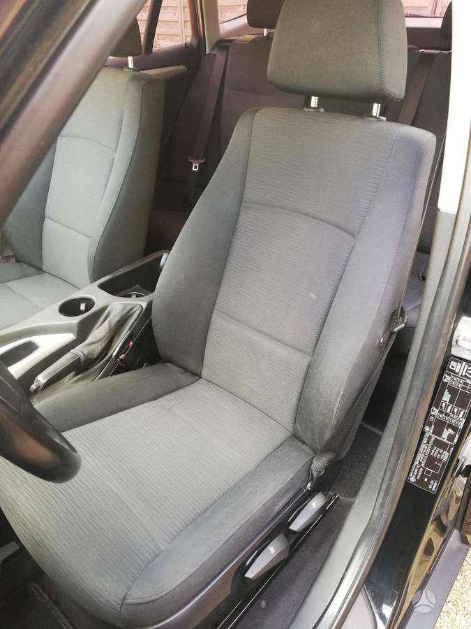 BMW X1 2011 — photo 13