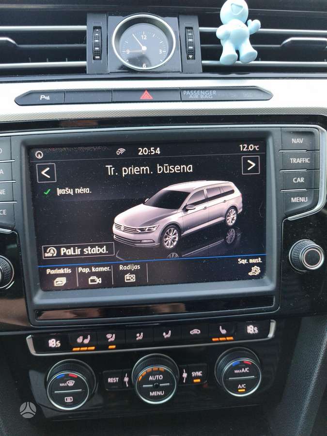 Volkswagen Passat 2015 — photo 14
