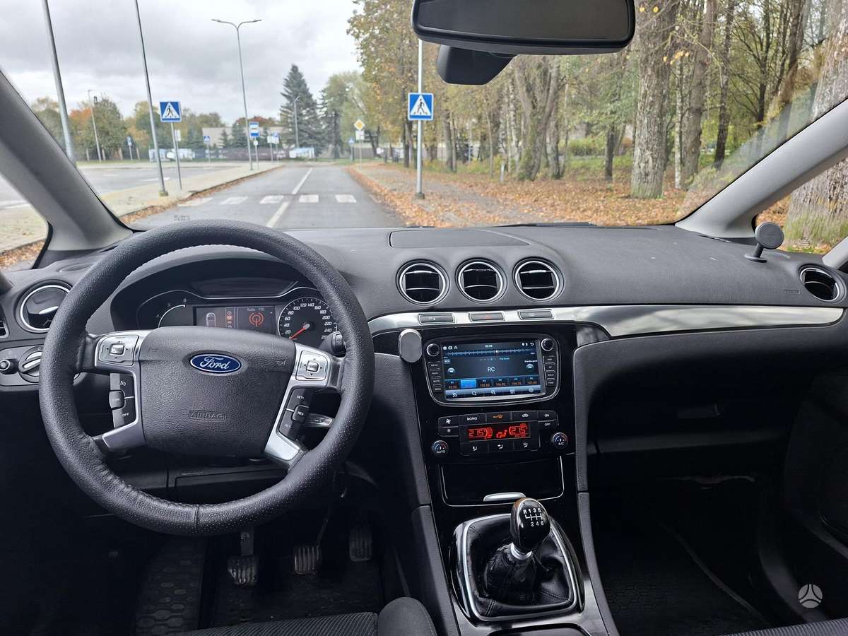 Ford S-MAX 2011 — photo 5