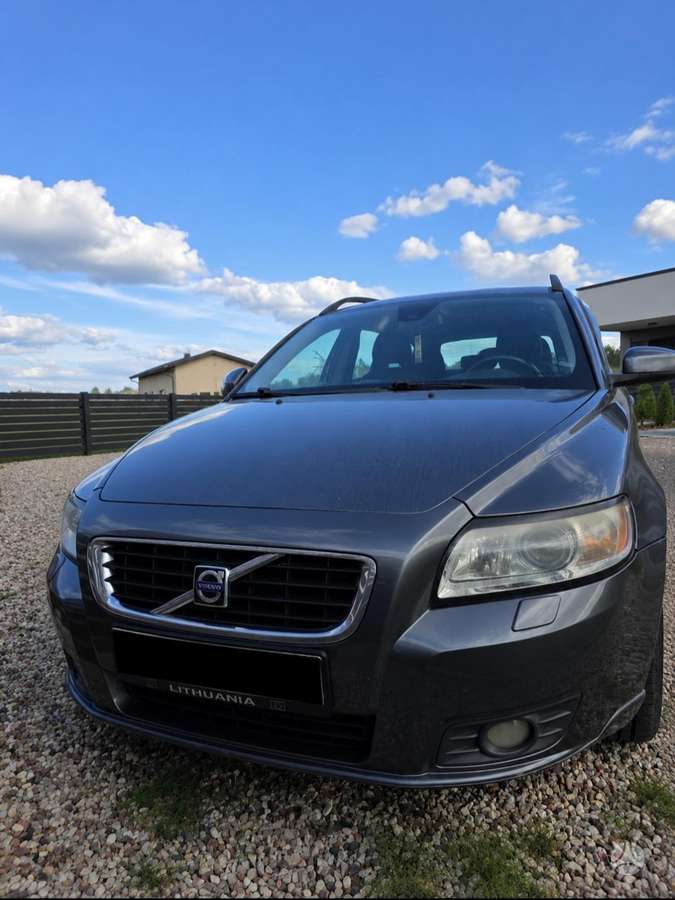 Volvo V50 2007 — rear view