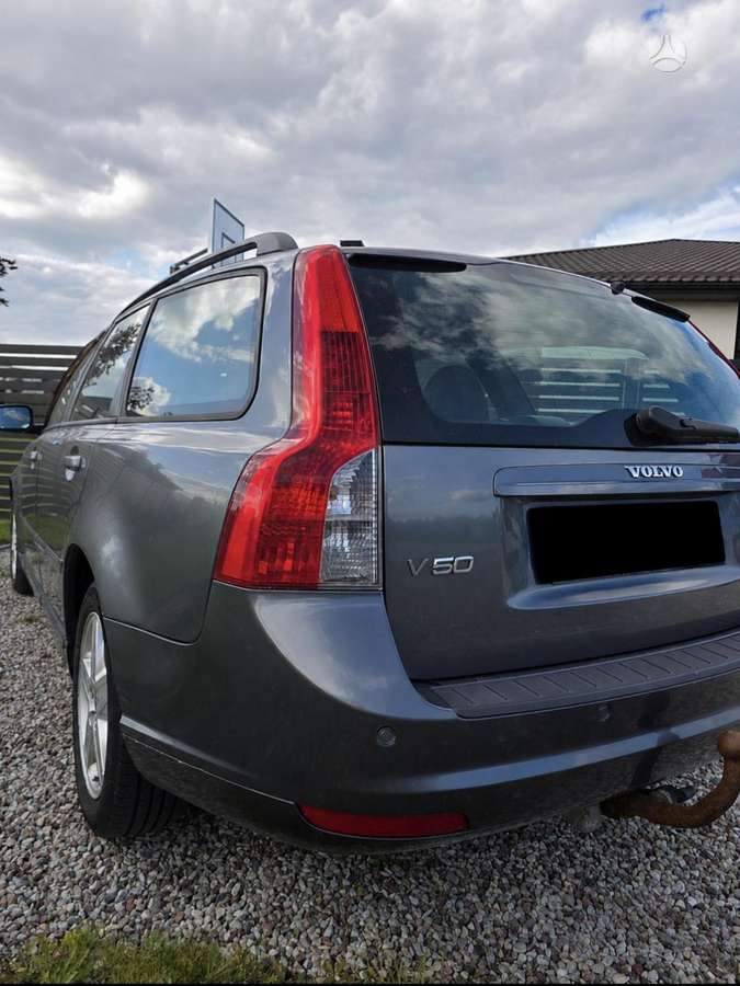 Volvo V50 2007 — interior