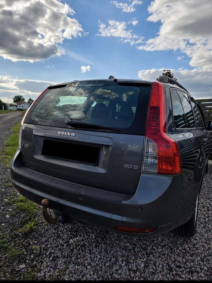 Volvo V50 2007 — engine 1997 cm³, 136 HP (100kW)