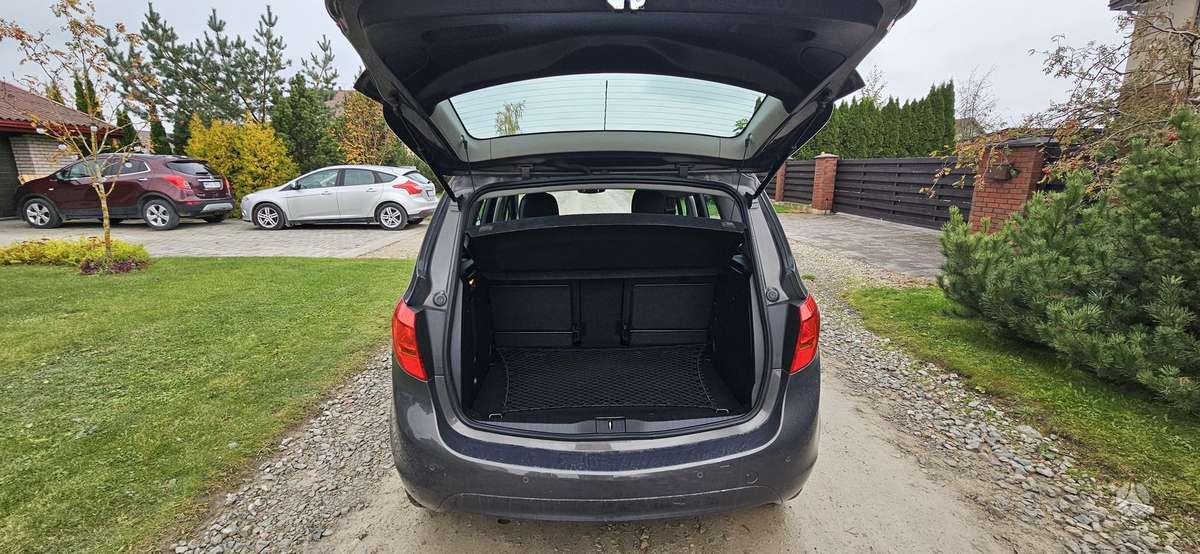 Opel Meriva 2014 — engine 1400 cm³, 101 HP (74kW)