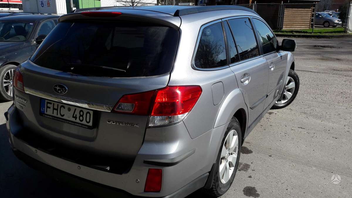 Subaru Outback, 2011