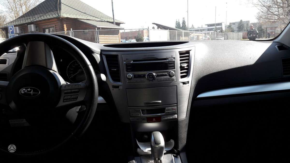 Subaru Outback 2011 — photo 5