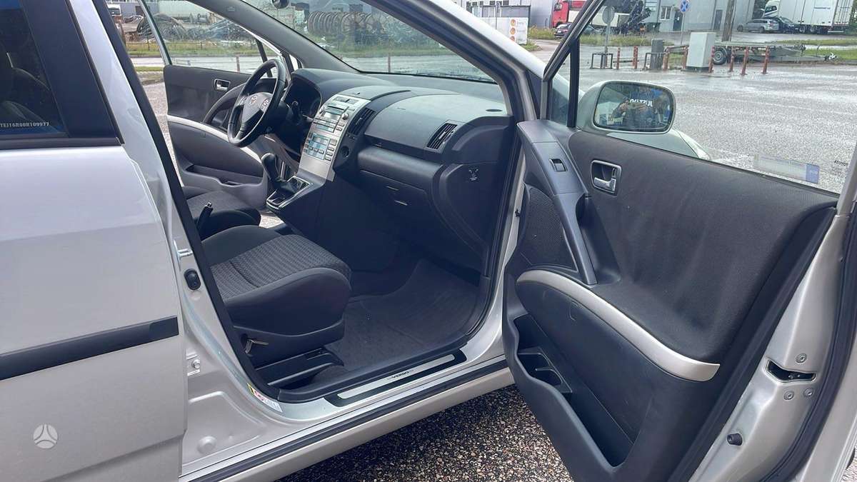 Toyota Corolla 2008 — photo 16
