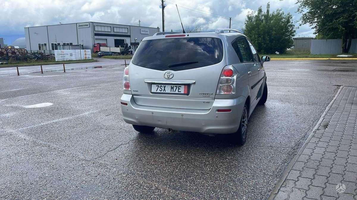 Toyota Corolla 2008 — photo 7